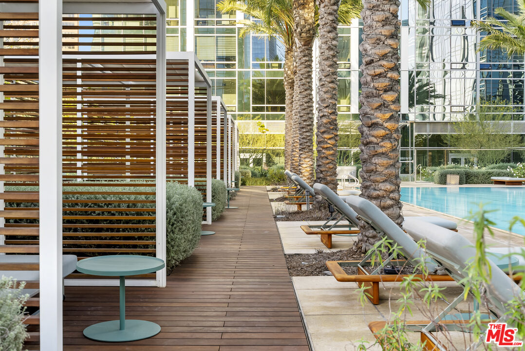 877 Francisco St Unit: 4209