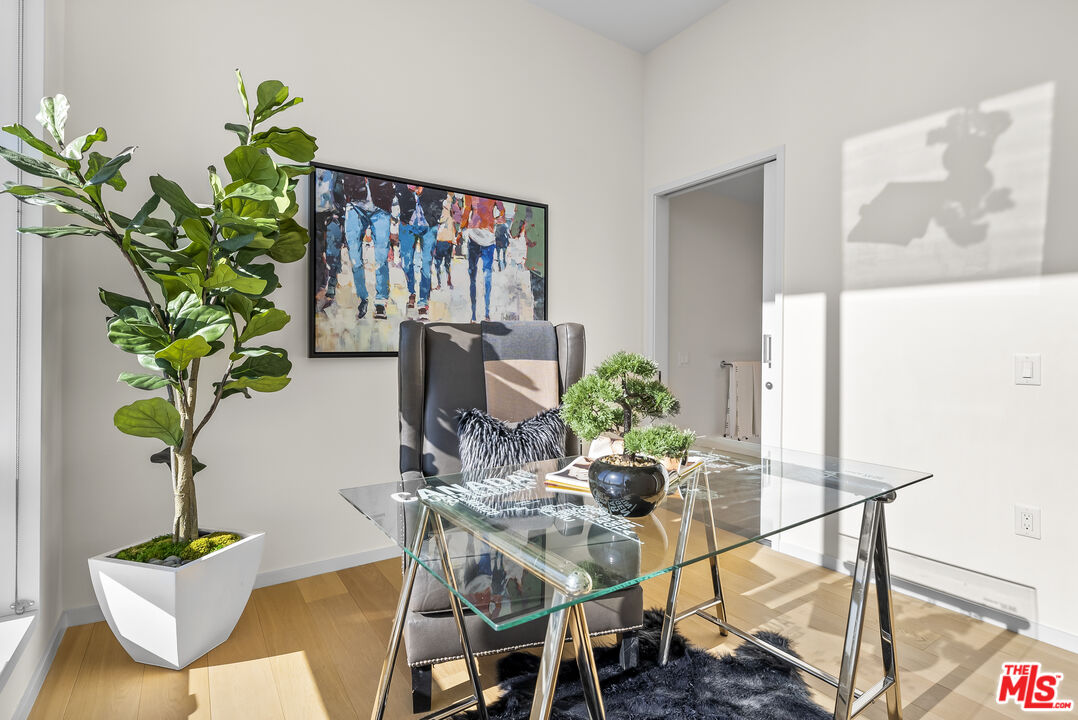 877 Francisco St Unit: 4209