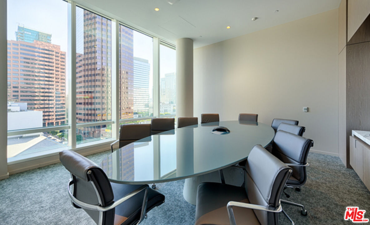 877 Francisco St Unit: 4209