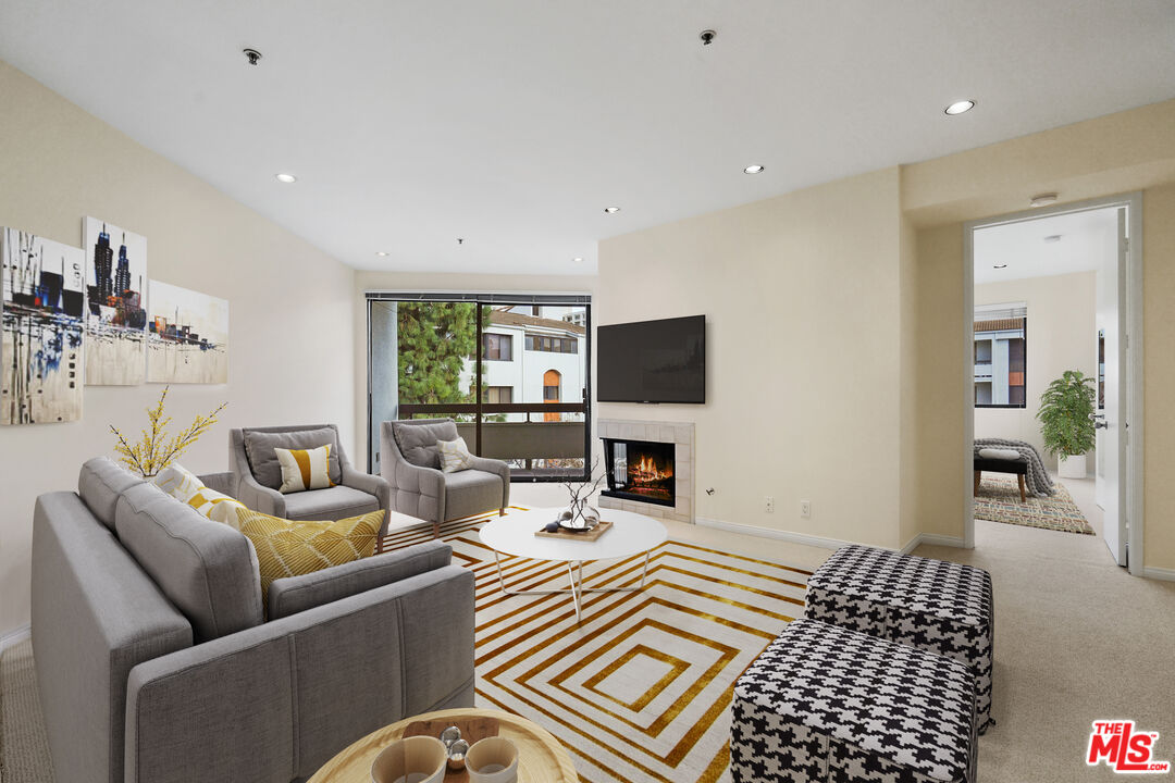 2102 CENTURY PARK LN Unit: 305