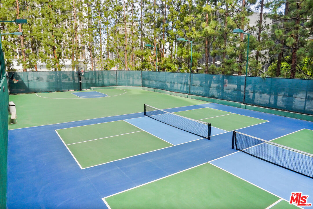 2102 CENTURY PARK LN Unit: 305