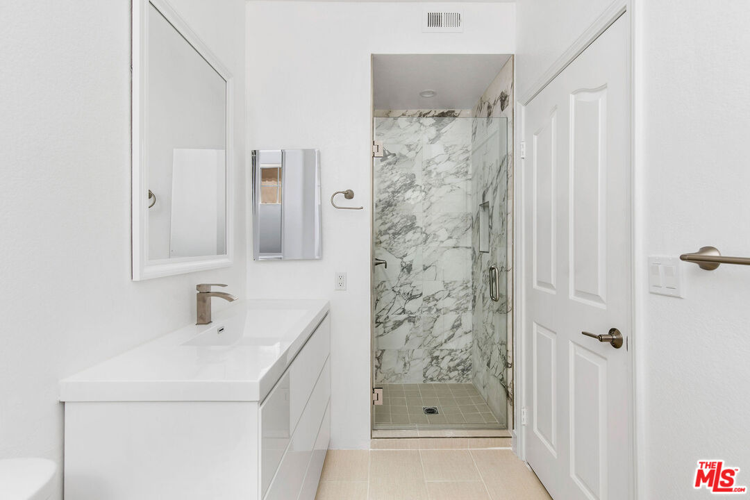 9800 Vidor Dr Unit: 203