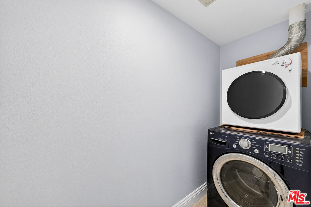 2939 Leeward Ave Unit: 403