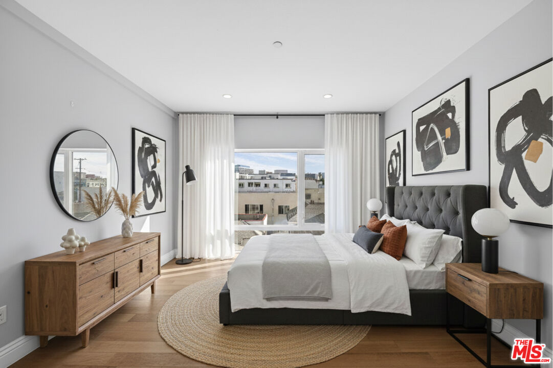 2939 Leeward Ave Unit: 403