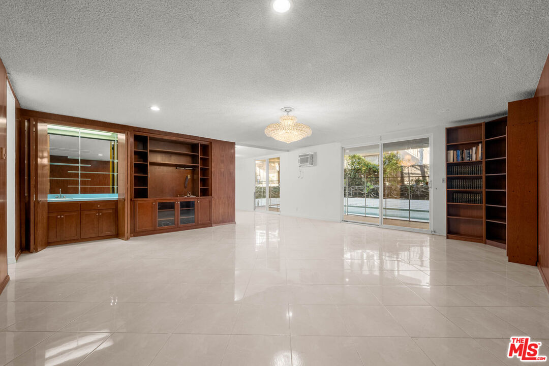 8704 Gregory Way Unit: 1