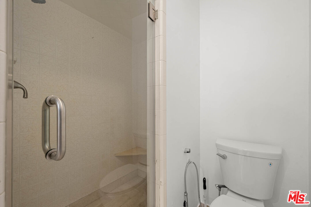 8704 Gregory Way Unit: 1