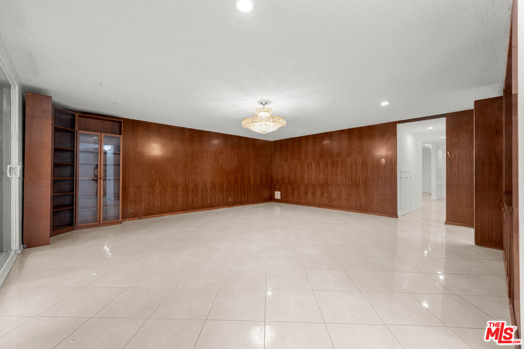 8704 Gregory Way Unit: 1