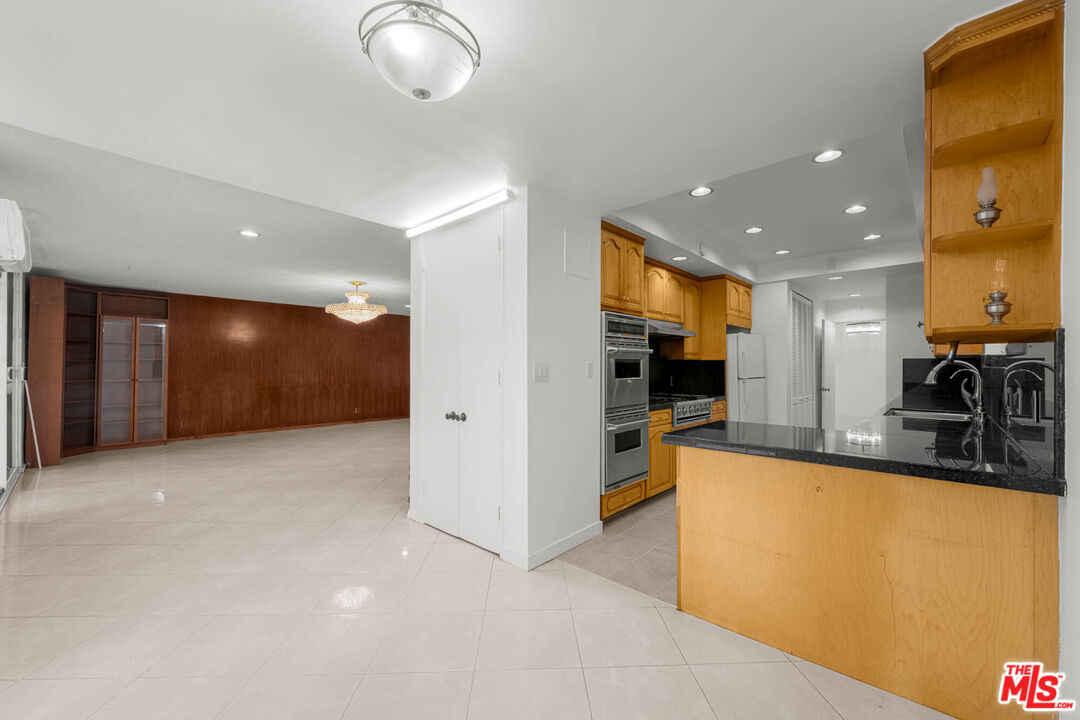 8704 Gregory Way Unit: 1