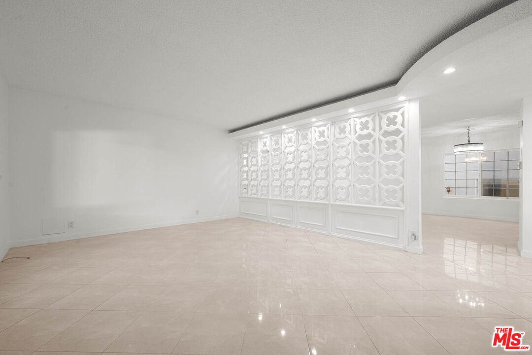 8704 Gregory Way Unit: 1