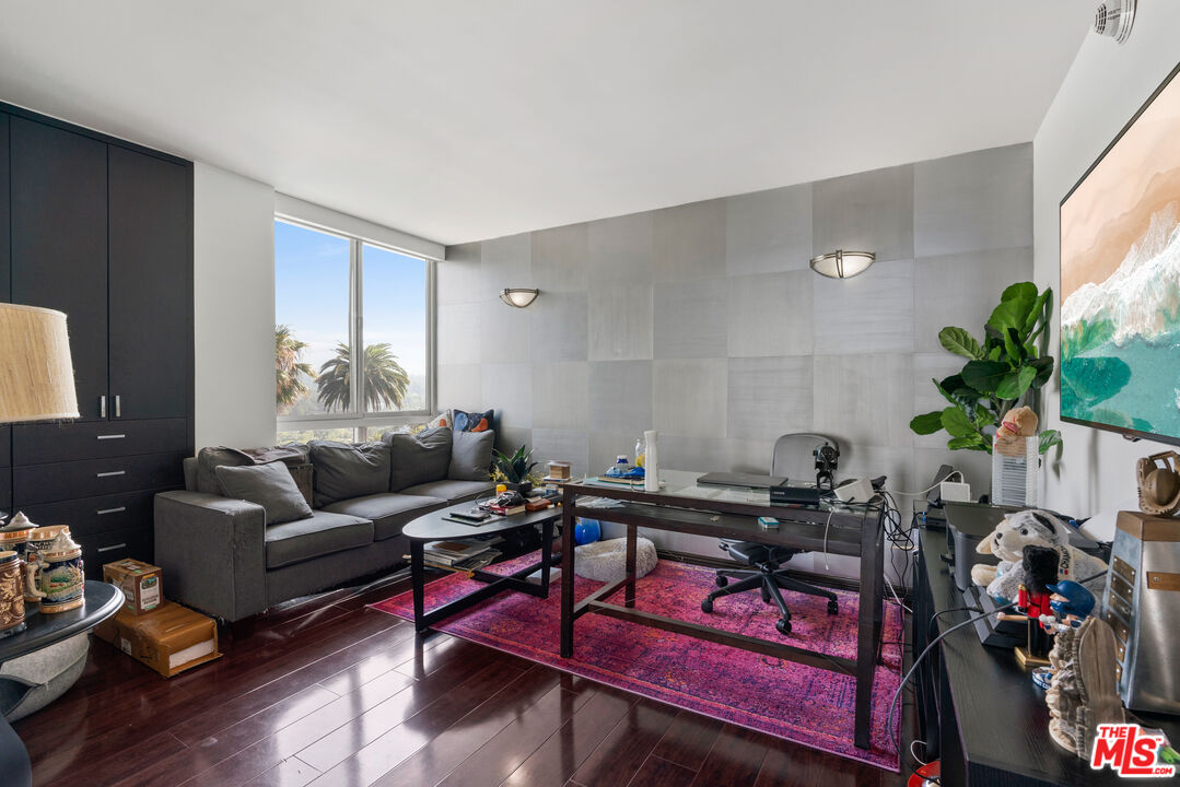 201 Ocean Ave Unit: 909P