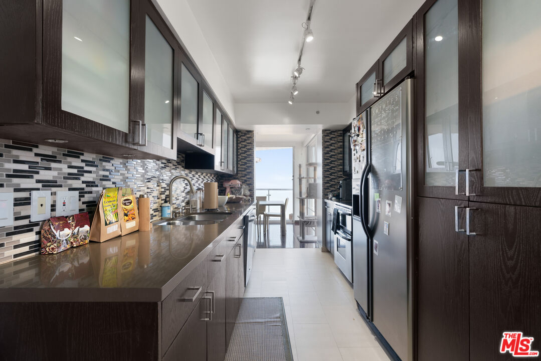 201 Ocean Ave Unit: 909P