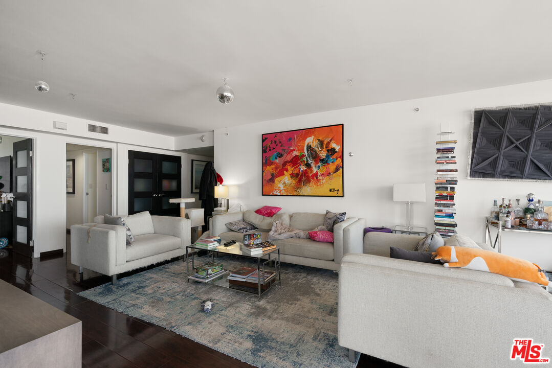 201 Ocean Ave Unit: 909P