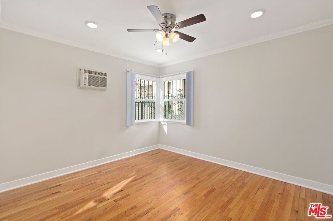 827 N Alta Vista Blvd