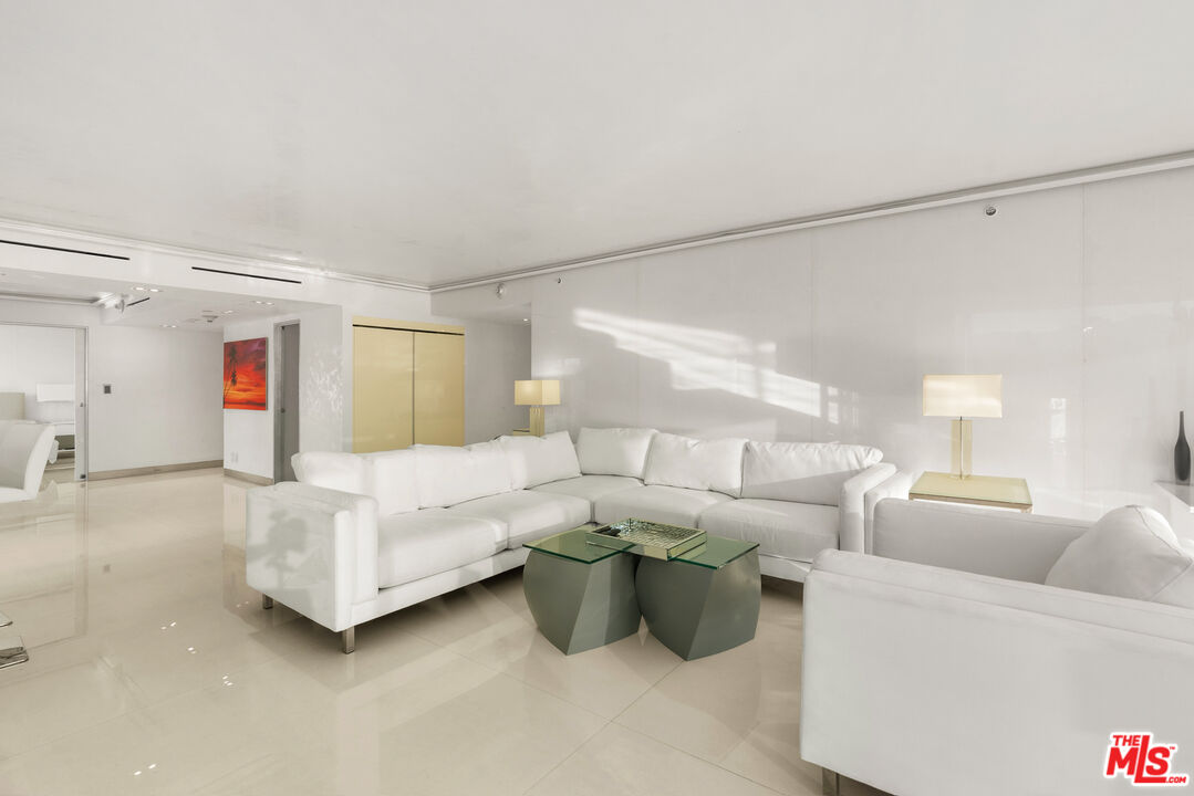 201 Ocean Ave Unit: 409P