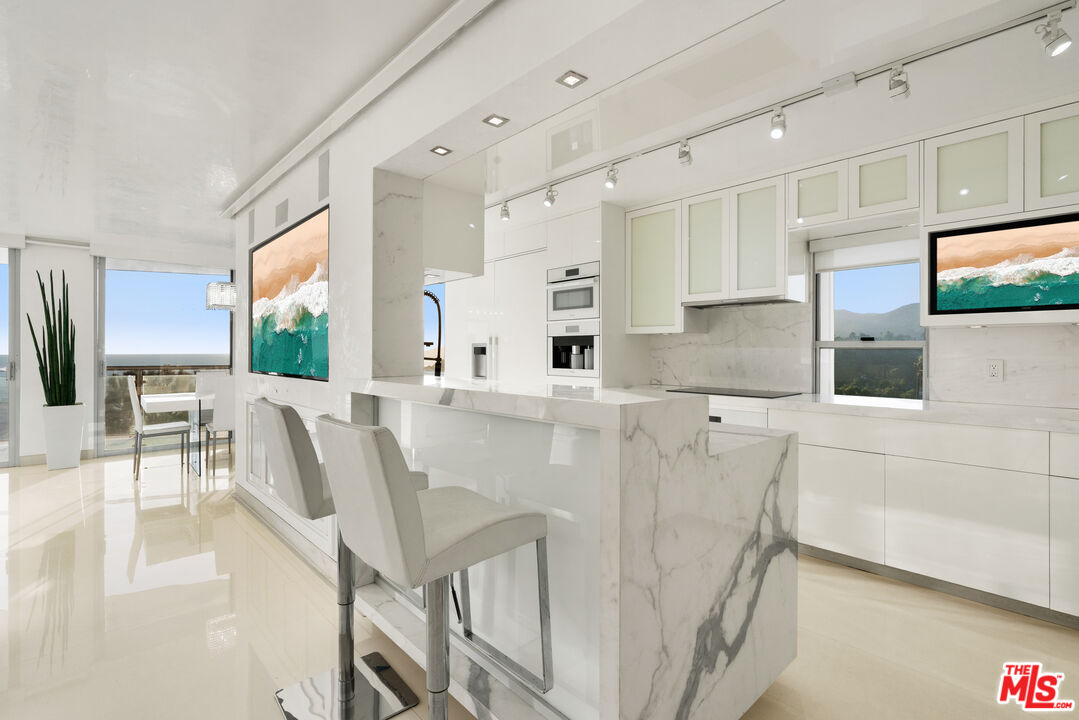 201 Ocean Ave Unit: 409P