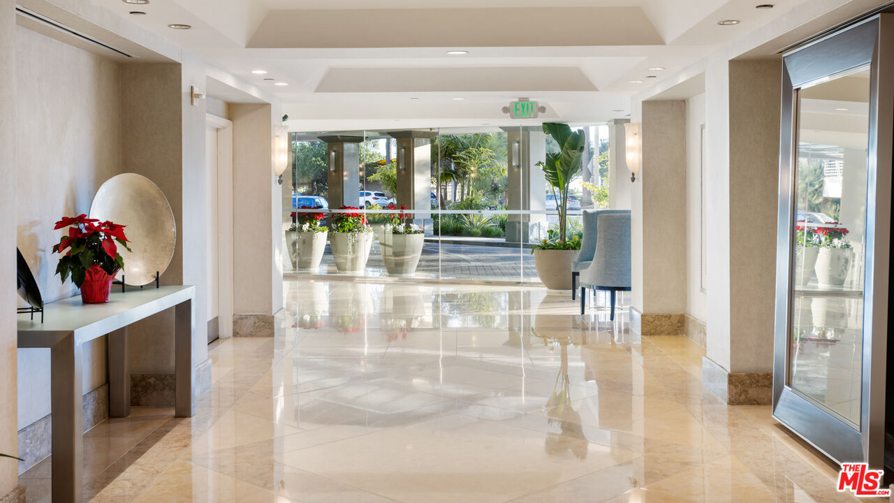 201 Ocean Ave Unit: 409P