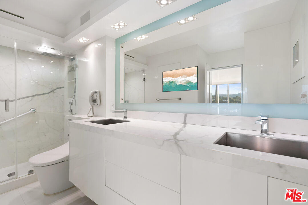 201 Ocean Ave Unit: 409P