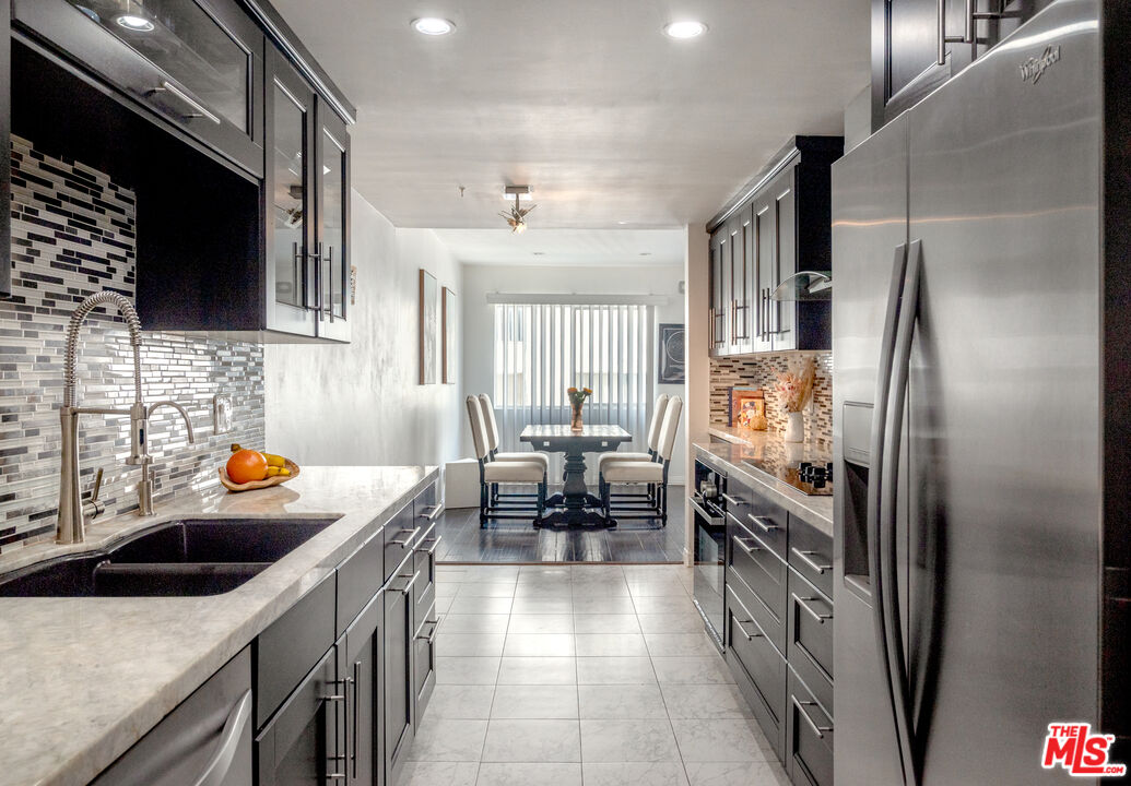 7259 Hillside Ave Unit: 202