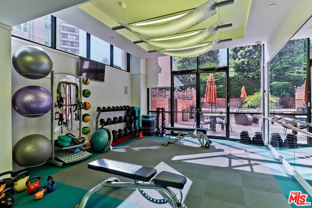 10560 Wilshire Blvd Unit: 1703