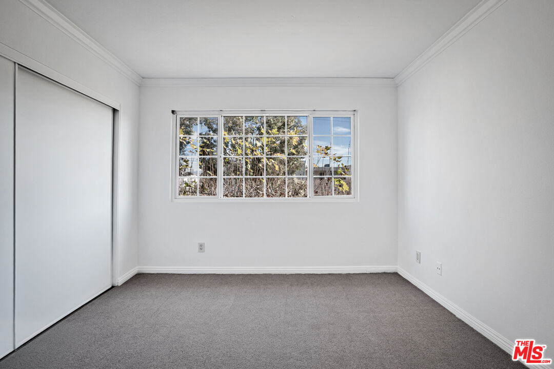 15002 Magnolia Blvd Unit: 4