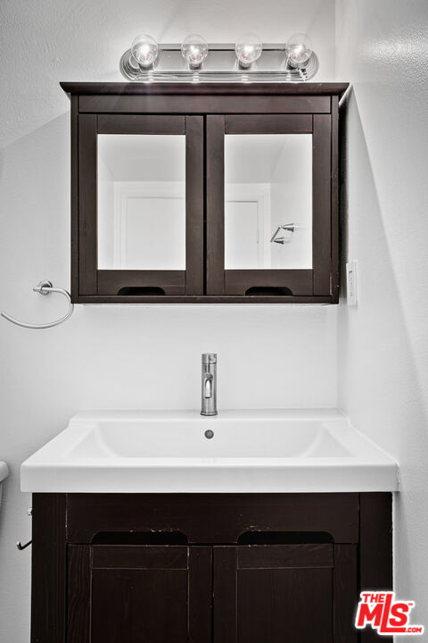 15002 Magnolia Blvd Unit: 4