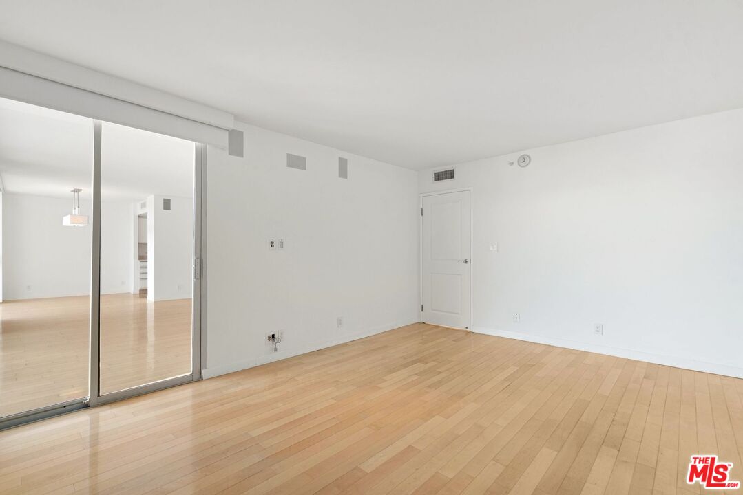 201 Ocean Ave Unit: 1705P