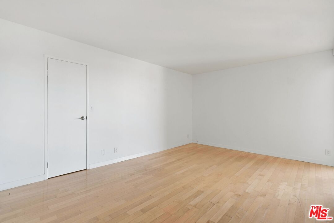 201 Ocean Ave Unit: 1705P
