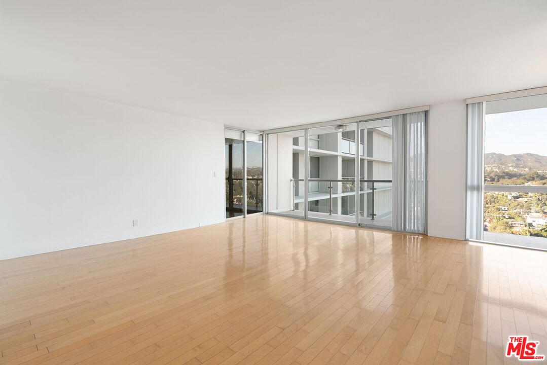 201 Ocean Ave Unit: 1705P