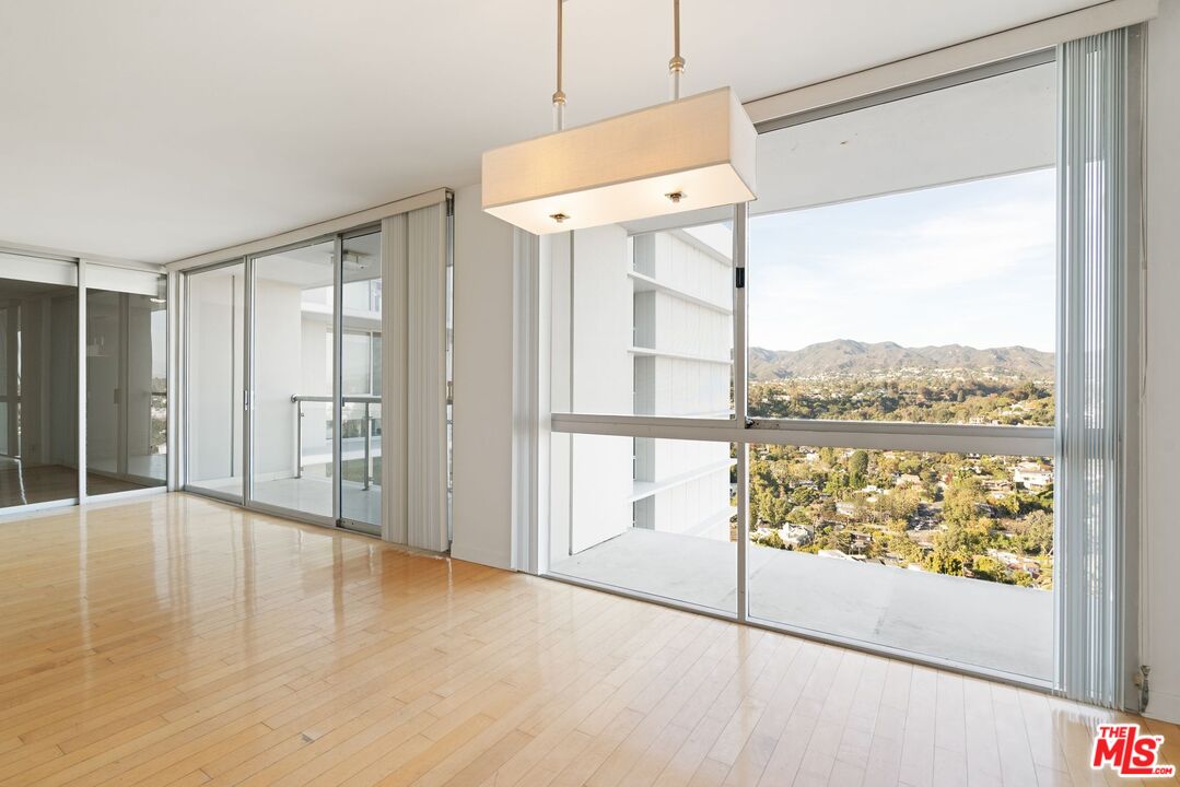 201 Ocean Ave Unit: 1705P