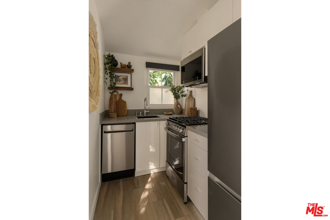 1611 Puebla Dr