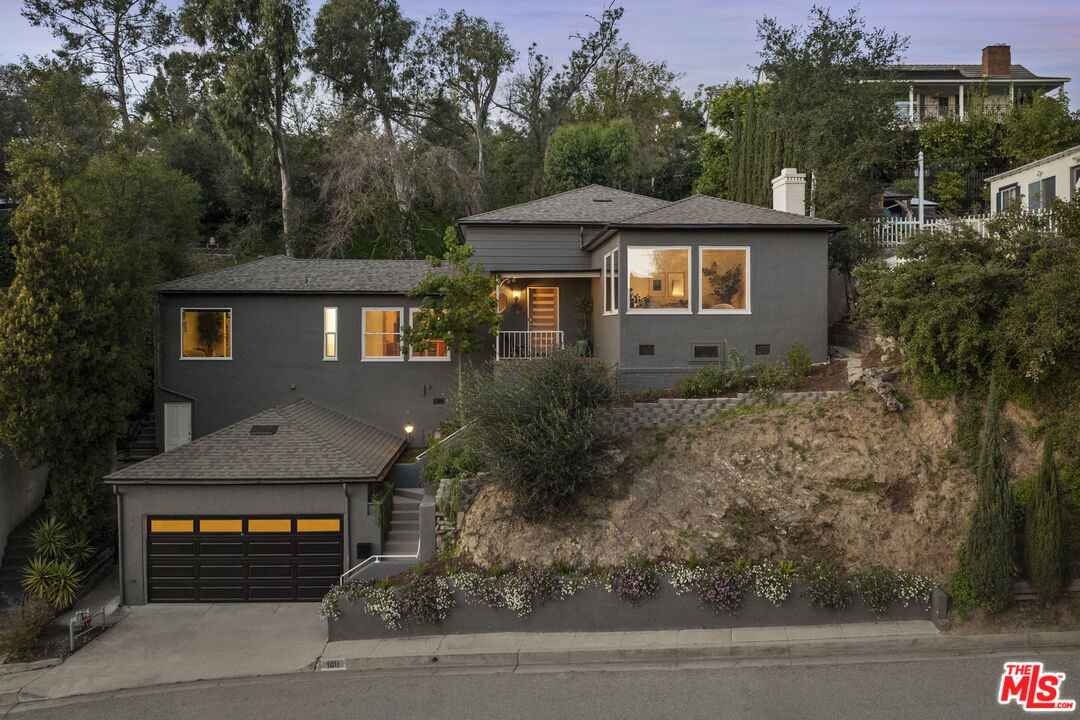 1611 Puebla Dr