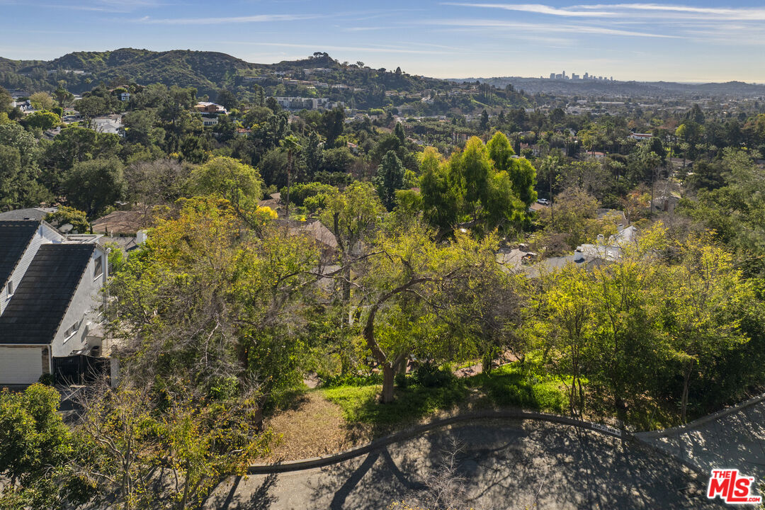 1611 Puebla Dr