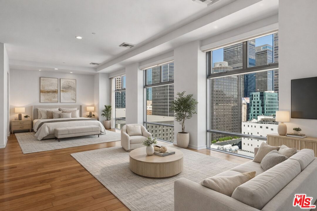 801 S Grand Ave Unit: 1306