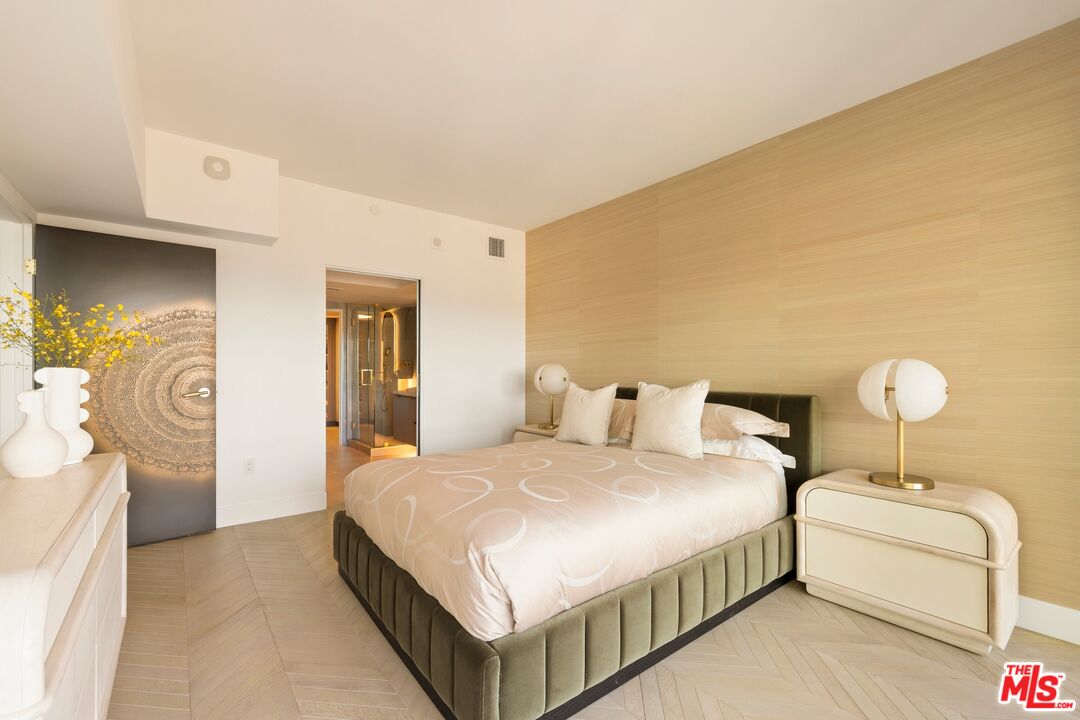 13700 Marina Pointe Dr Unit: 1011