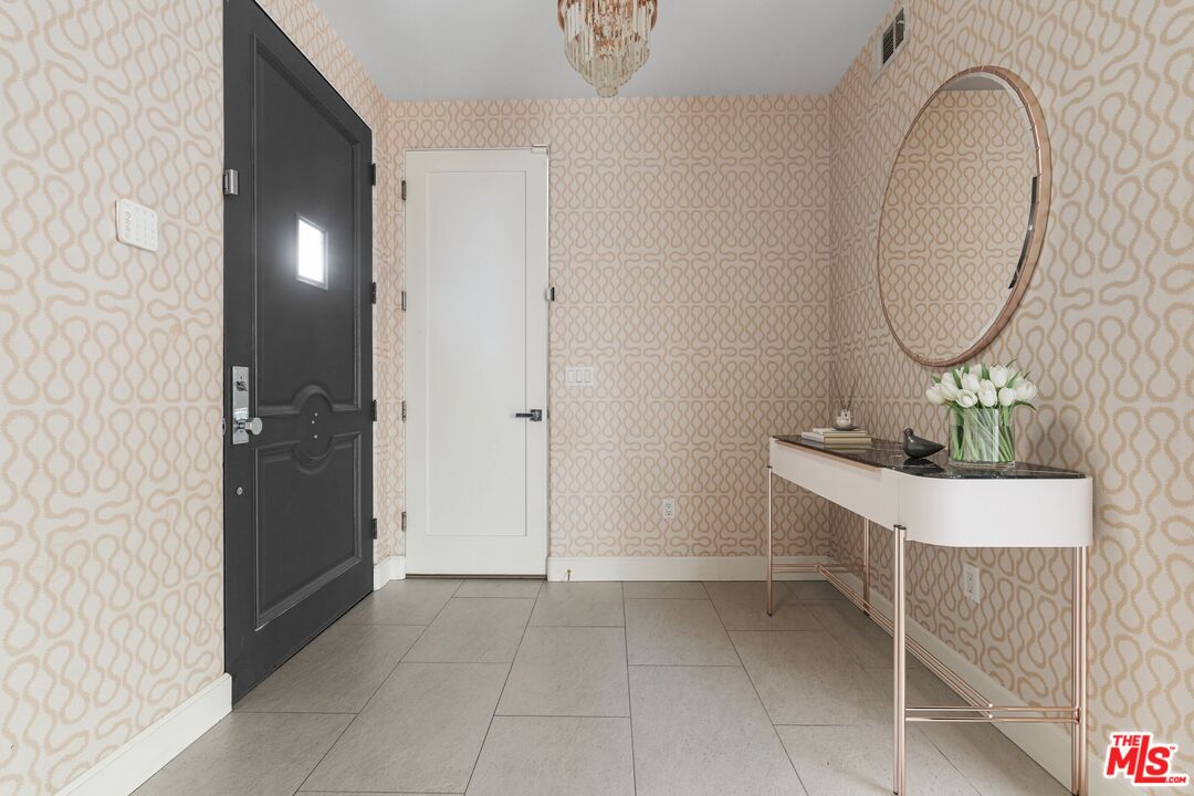 1745 S Barrington Ave