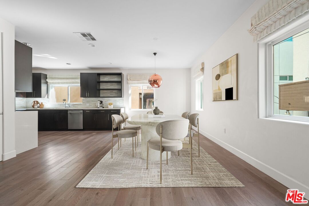 1745 S Barrington Ave