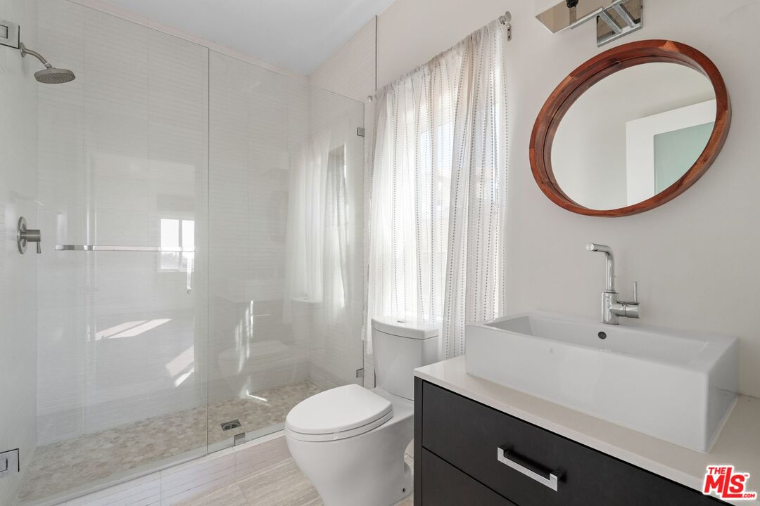 1745 S Barrington Ave