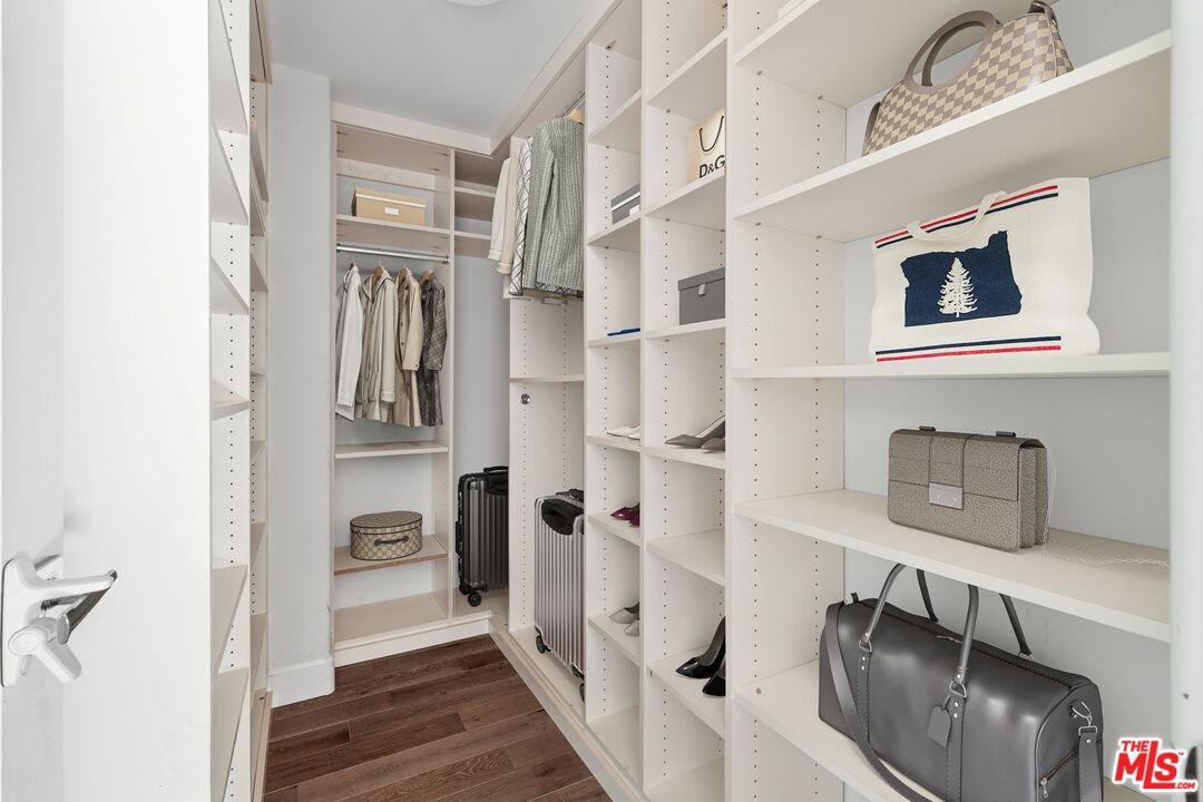 1745 S Barrington Ave