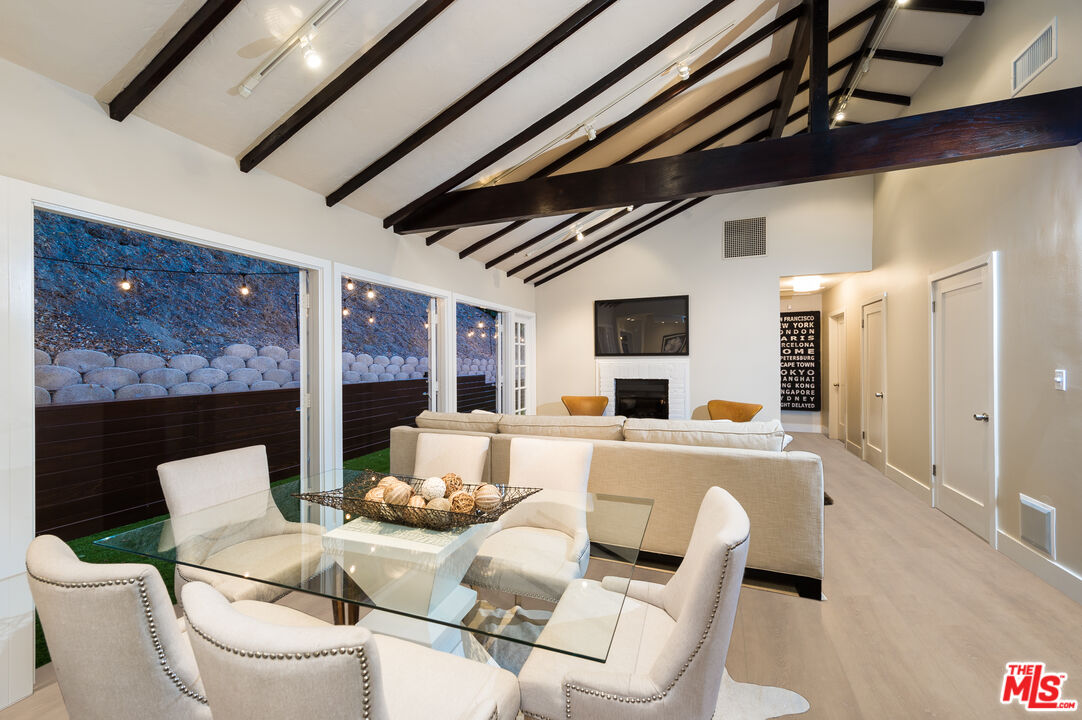 3401 Camino De La Cumbre