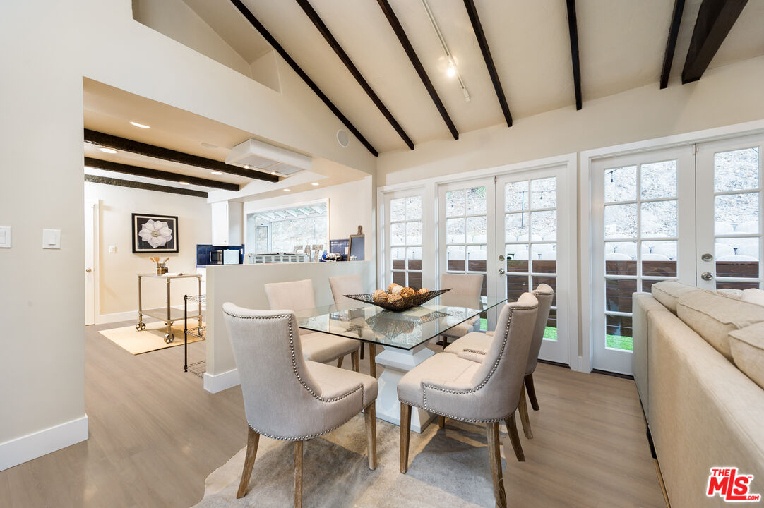 3401 Camino De La Cumbre