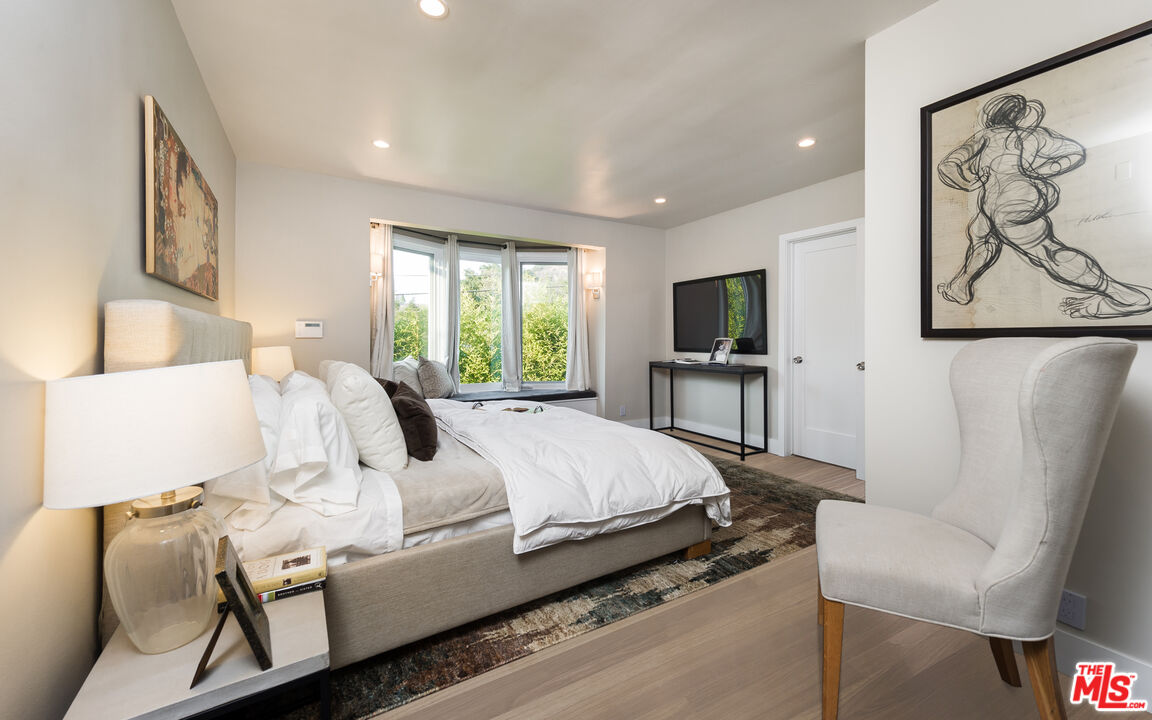 3401 Camino De La Cumbre