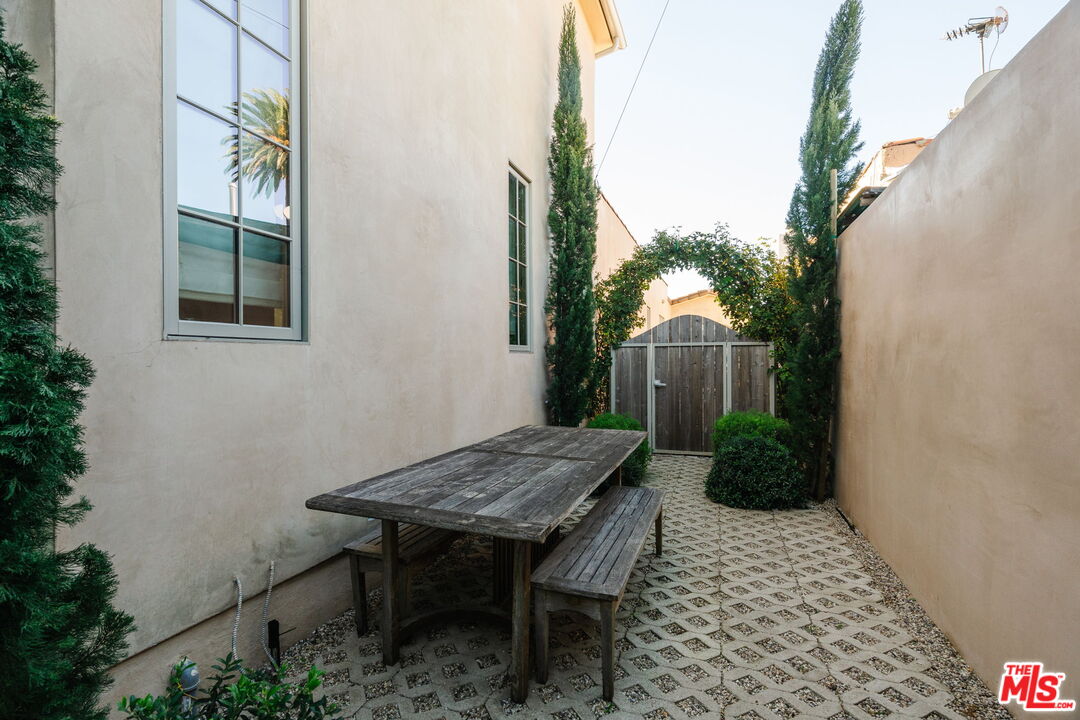 2640 Clyde Ave Unit: ADU