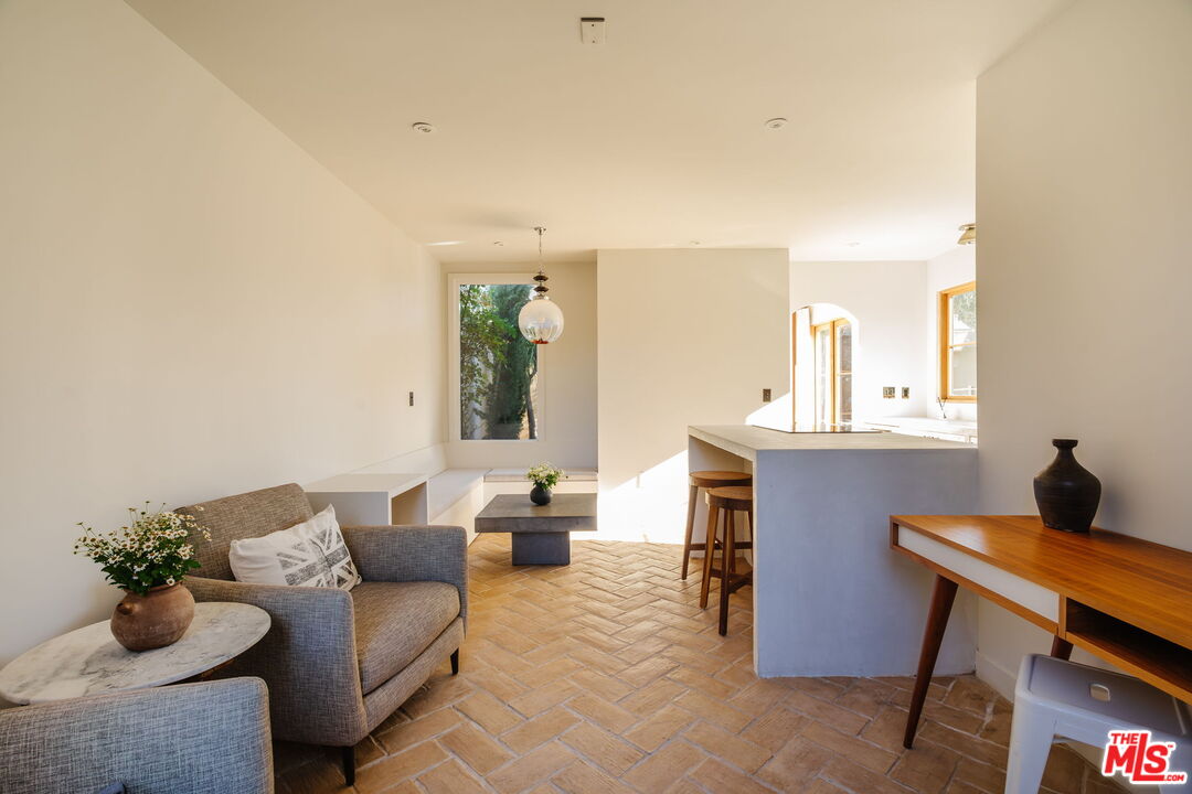 2640 Clyde Ave Unit: ADU