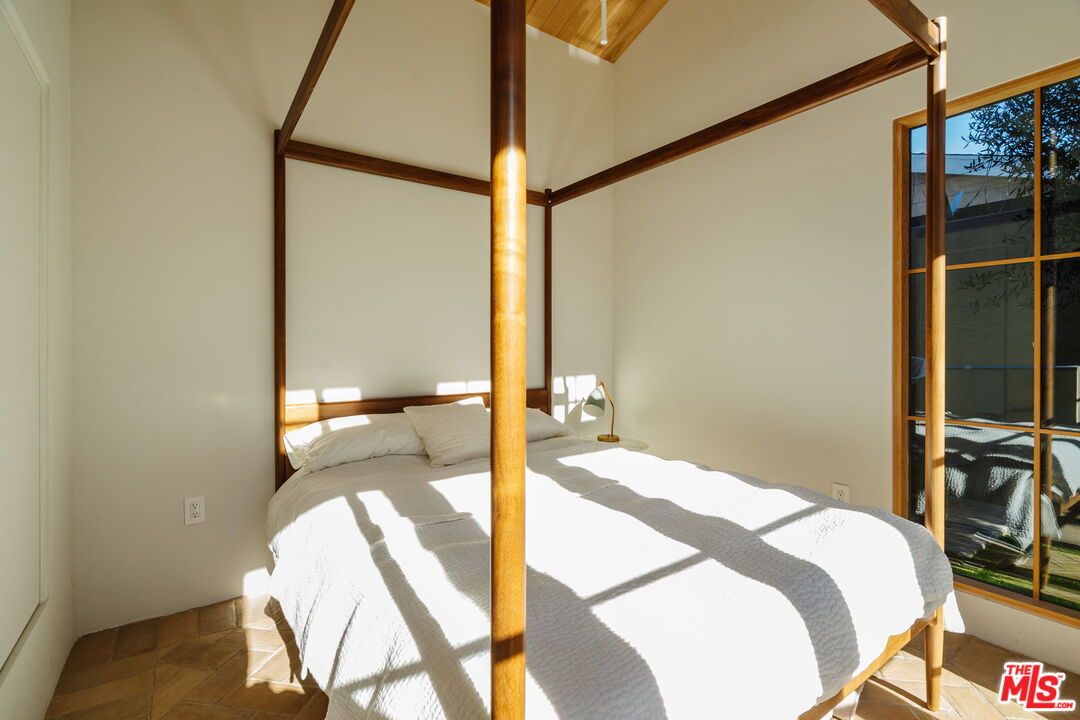 2640 Clyde Ave Unit: ADU