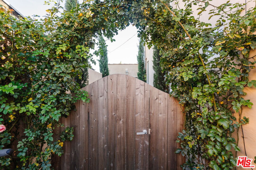 2640 Clyde Ave Unit: ADU