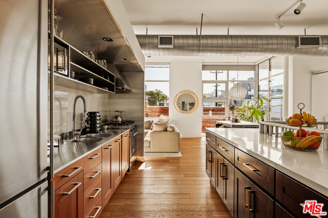 4080 Glencoe Ave Unit: 226