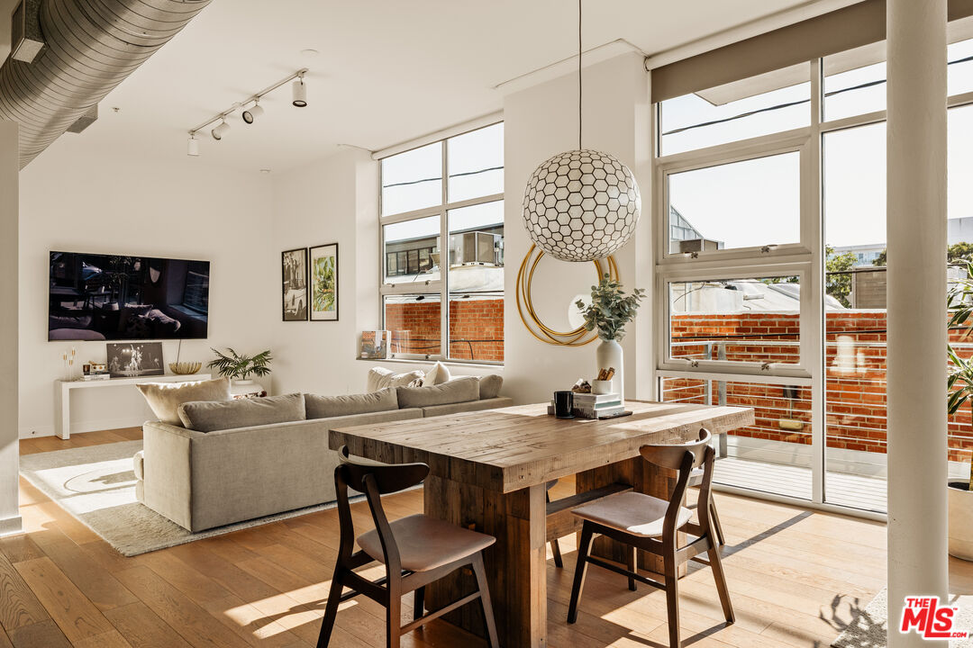 4080 Glencoe Ave Unit: 226