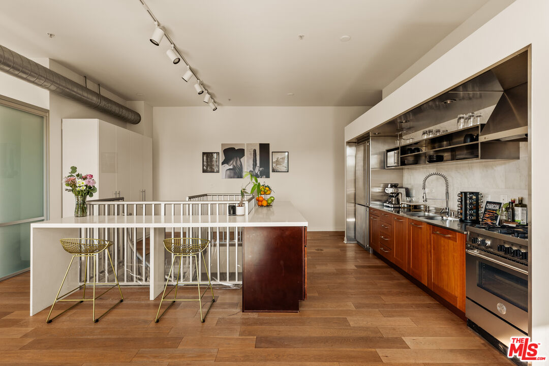 4080 Glencoe Ave Unit: 226