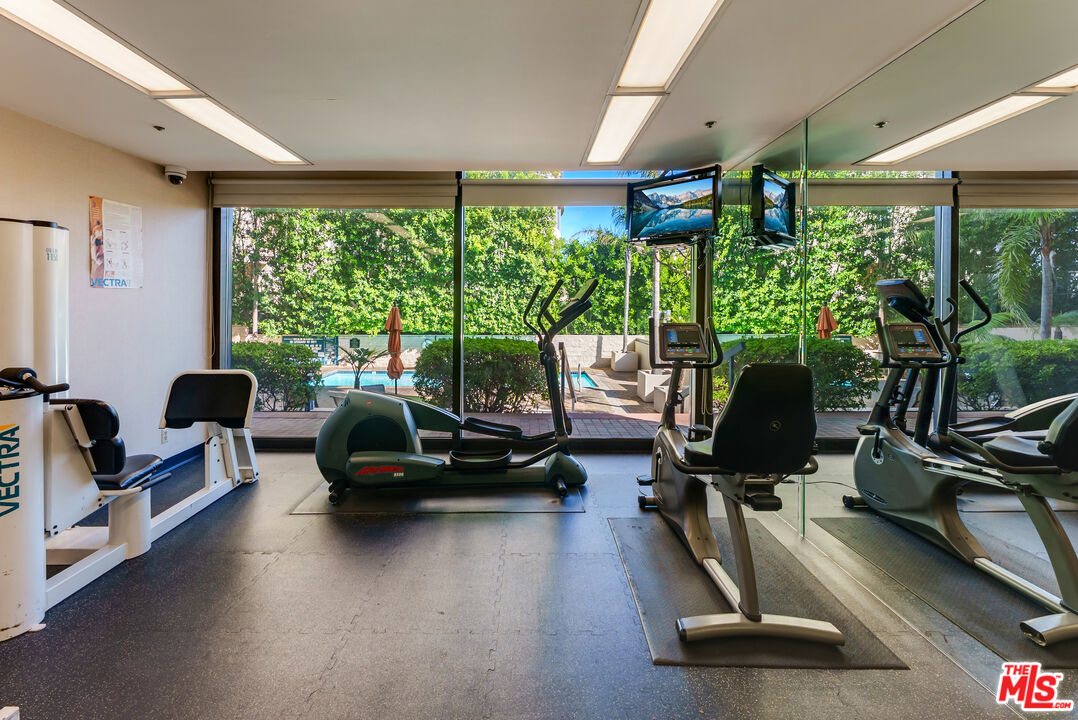 10790 Wilshire Blvd Unit: 404