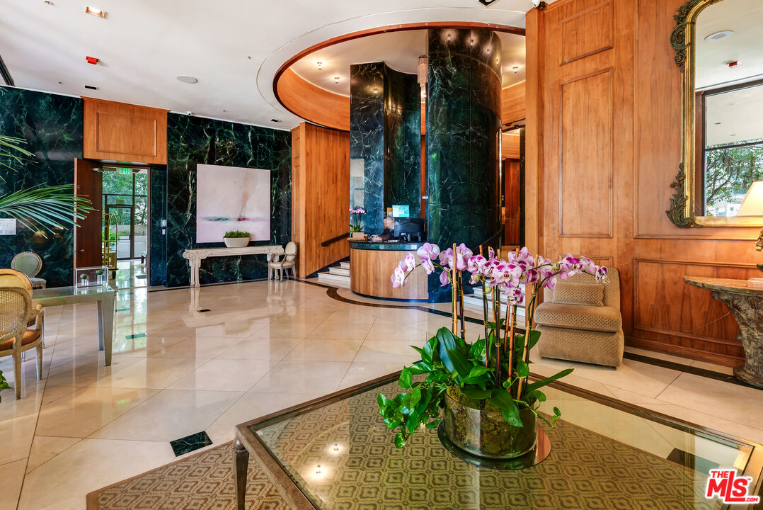 10790 Wilshire Blvd Unit: 404